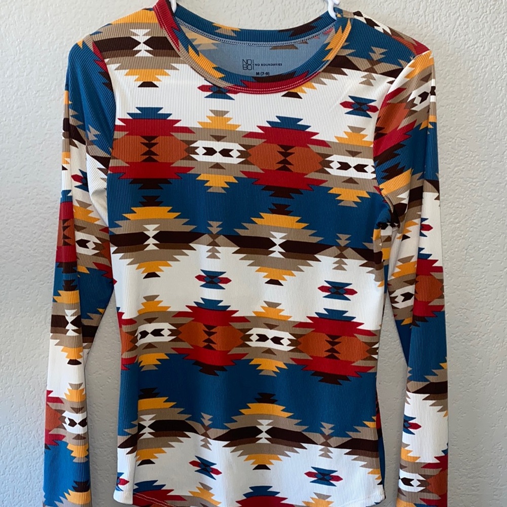 NO boundaries long sleeve